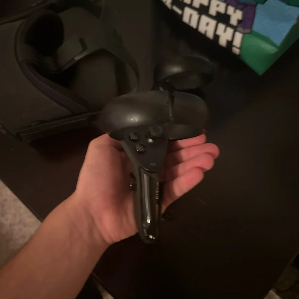 VR Headset - Black